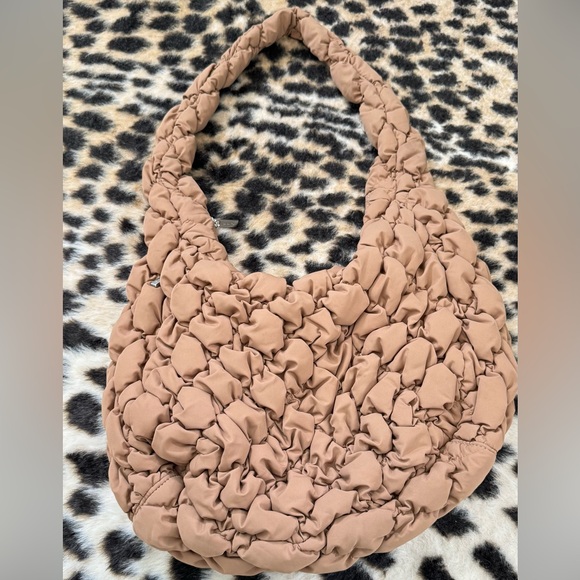 ARITZIA Curator Ruched Tan Hobo Bag - Picture 1 of 2